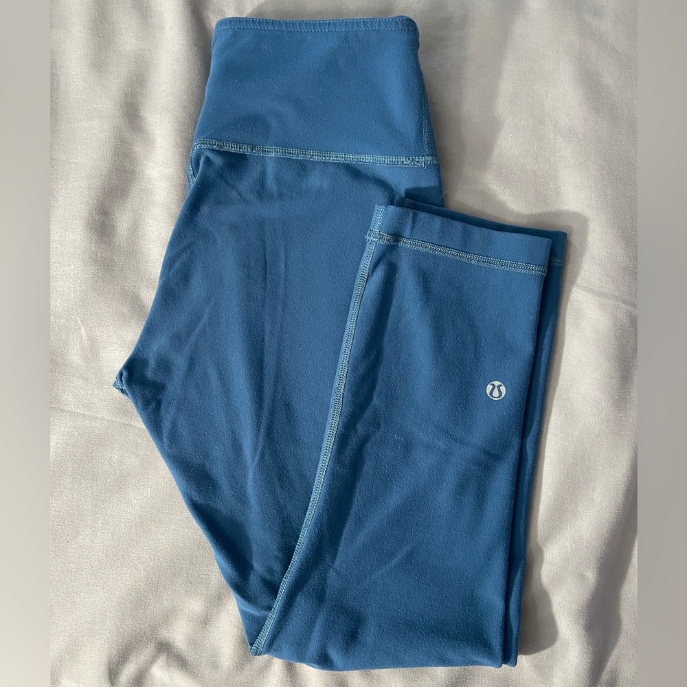 *SOLD* Lululemon Wunder Under Reversible size 4